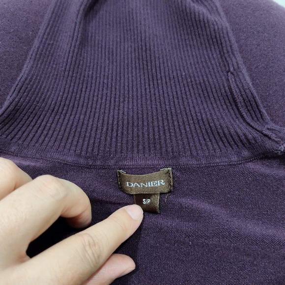 Danier Turtleneck Sweater - Picture 3 of 4